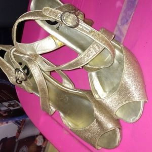 Guess heels
